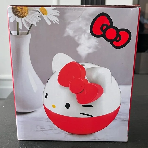 Hello Kitty Tabletop Humidifier - Picture 3 of 6